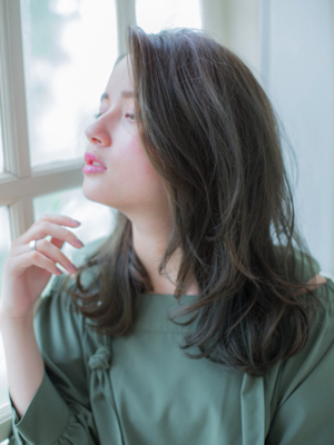 ヘアスタイル「透明感☆アッシュカラー」の側面画像