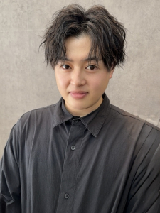 人気の美容室・美容院「ソラコ（SORACO）」、「ブレンドロシェル（Blend Roshelle）」を経営するサロングループ「株式会社PEAK－HUNT（ピークハント）」のスタッフ「桜井　竜也」
